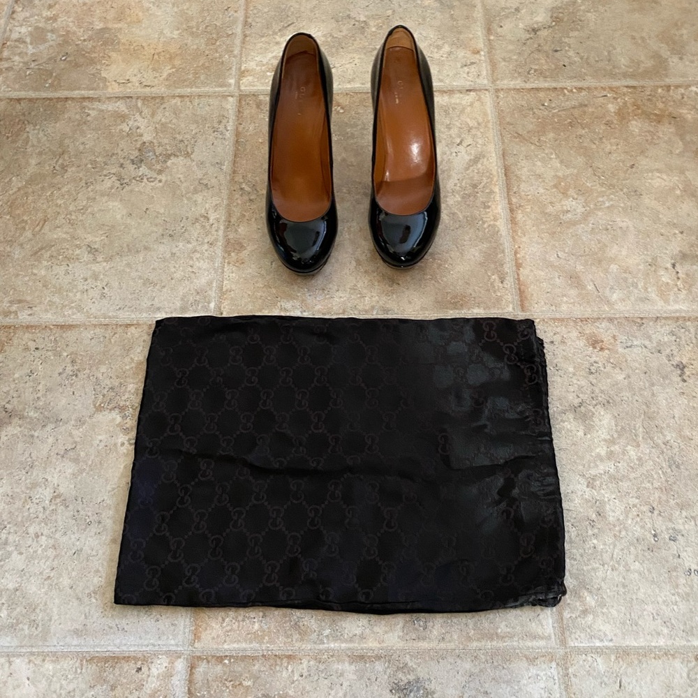 ❌❌❌ SOLD ❌❌❌GUCCI BETTY Black patent leather platform pumps EUC size 8/38 - Picture 4 of 12